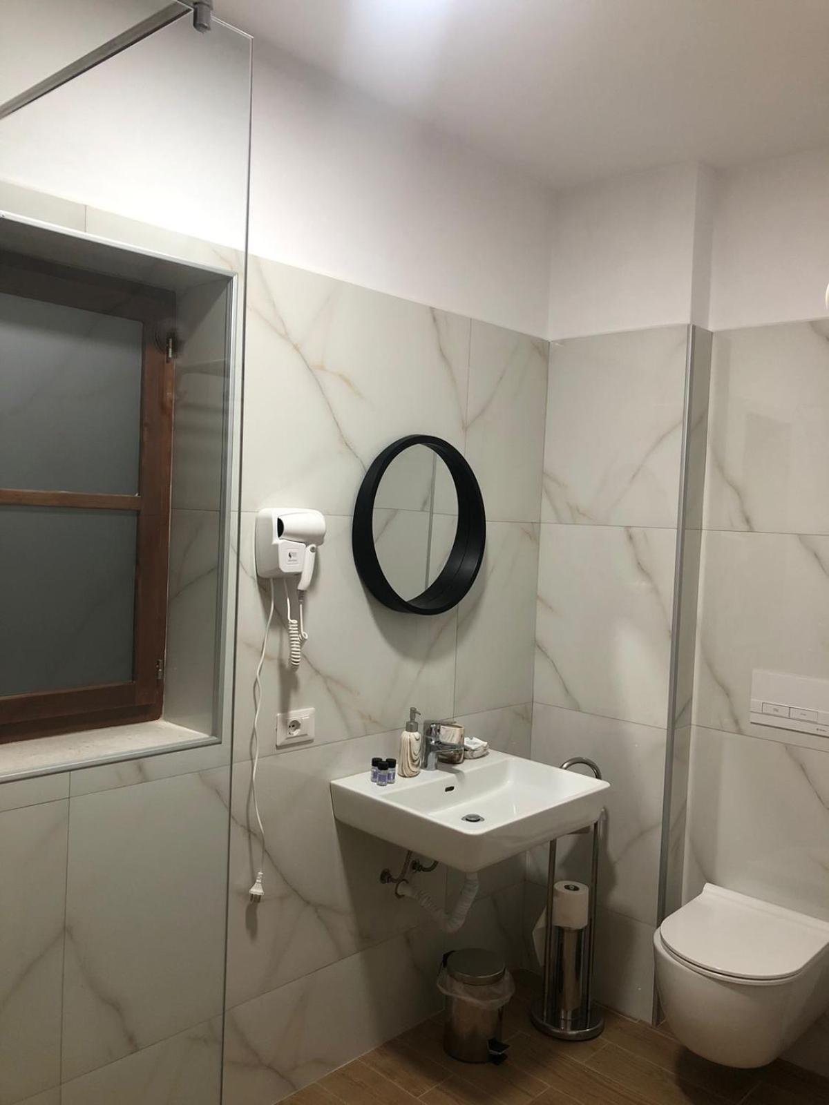 Hotel Kaso Ervehe Përmet 外观 照片