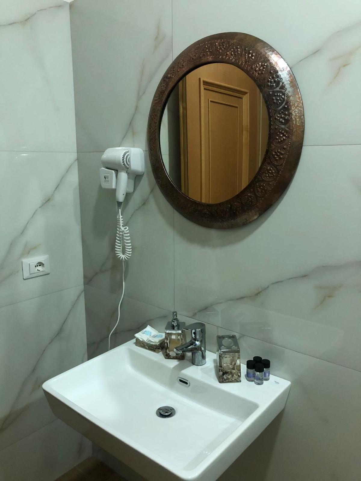 Hotel Kaso Ervehe Përmet 外观 照片